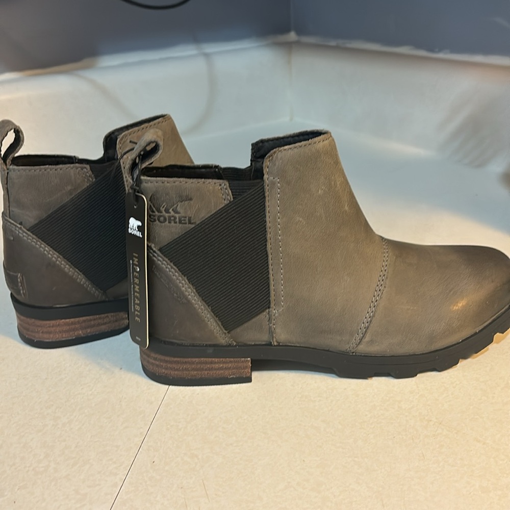 Size 5 NWT